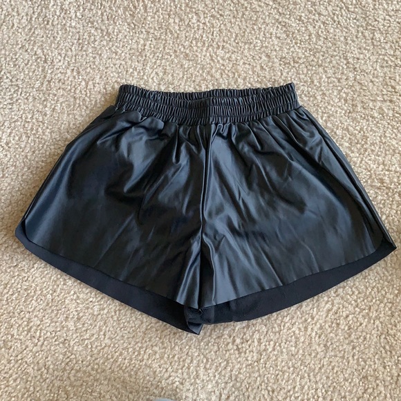 Tobi faux leather shorts - Picture 1 of 3